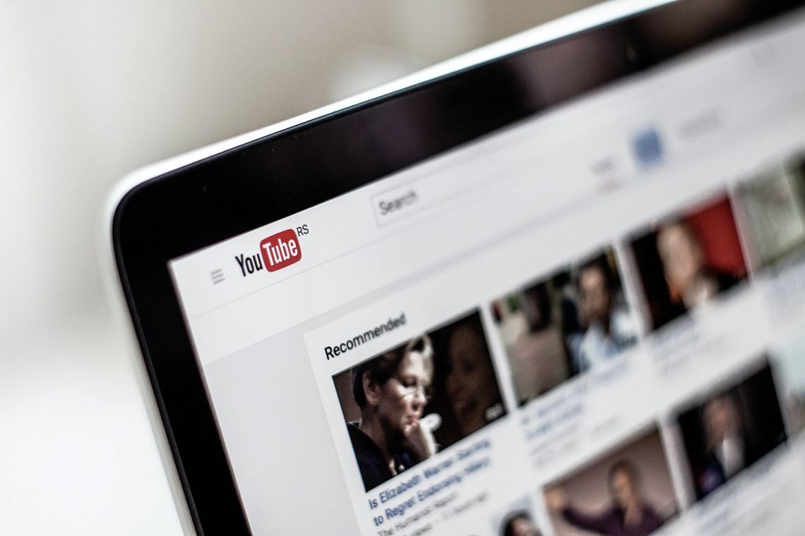 Aloud: la nuova piattaforma di doppiaggio automatico che rivoluzionerà YouTube
